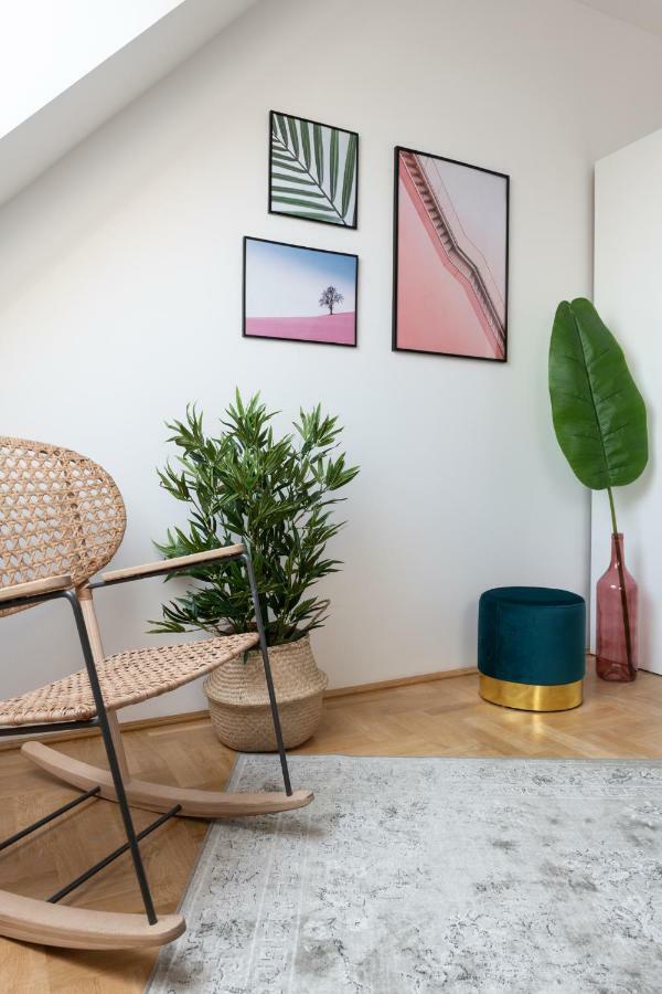 Gozsdu Design Apartment Budapest Luaran gambar