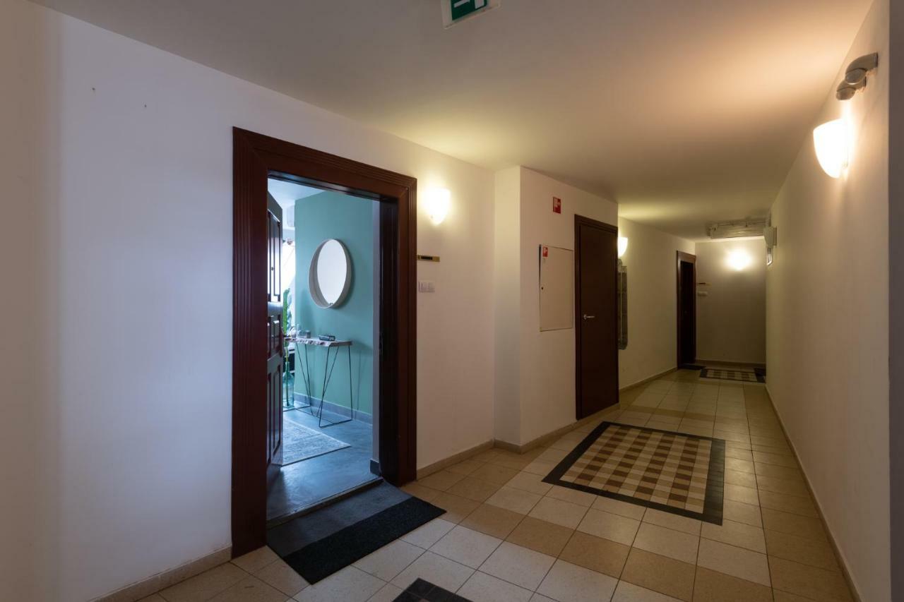 Gozsdu Design Apartment Budapest Luaran gambar