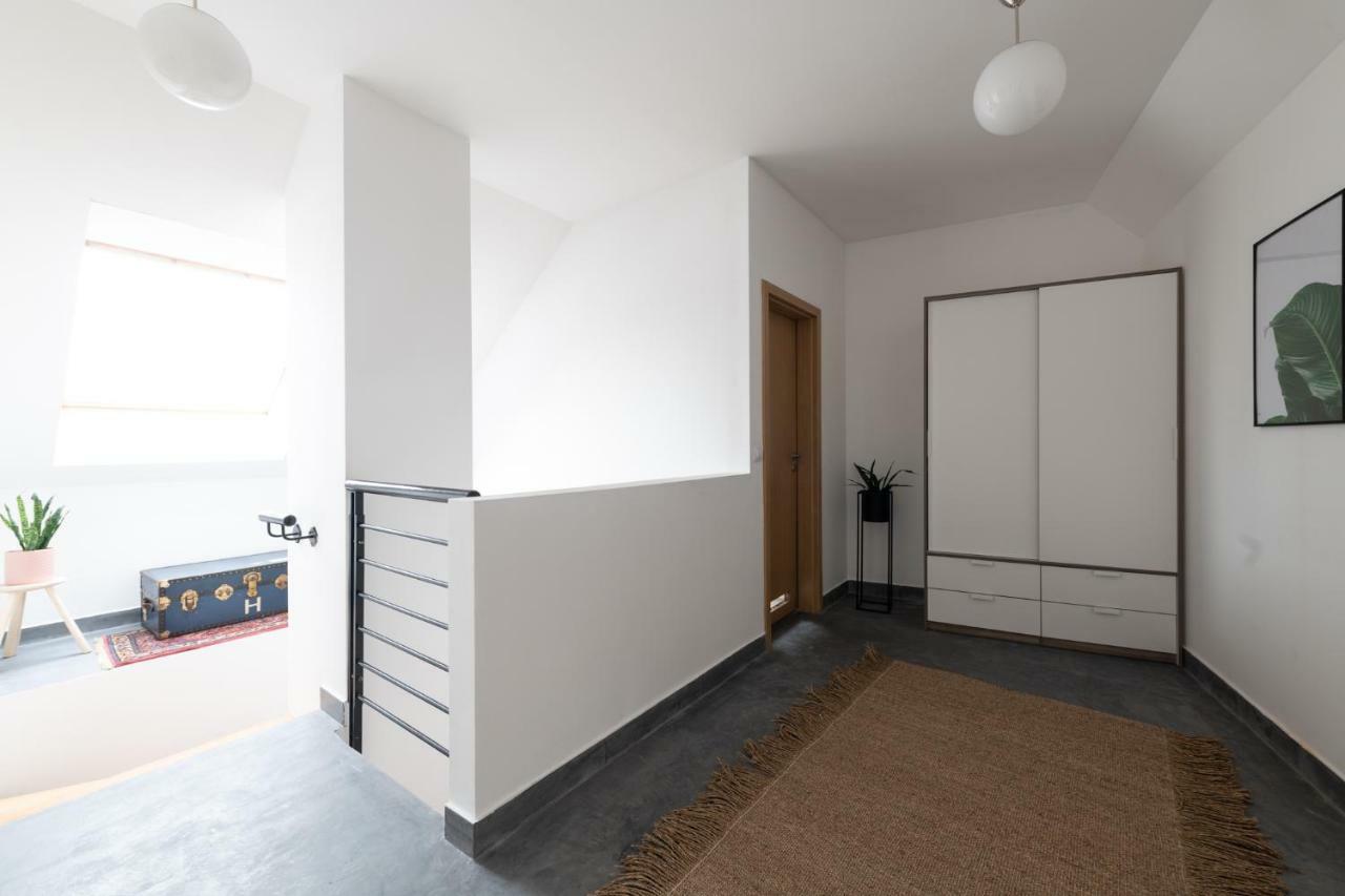 Gozsdu Design Apartment Budapest Luaran gambar